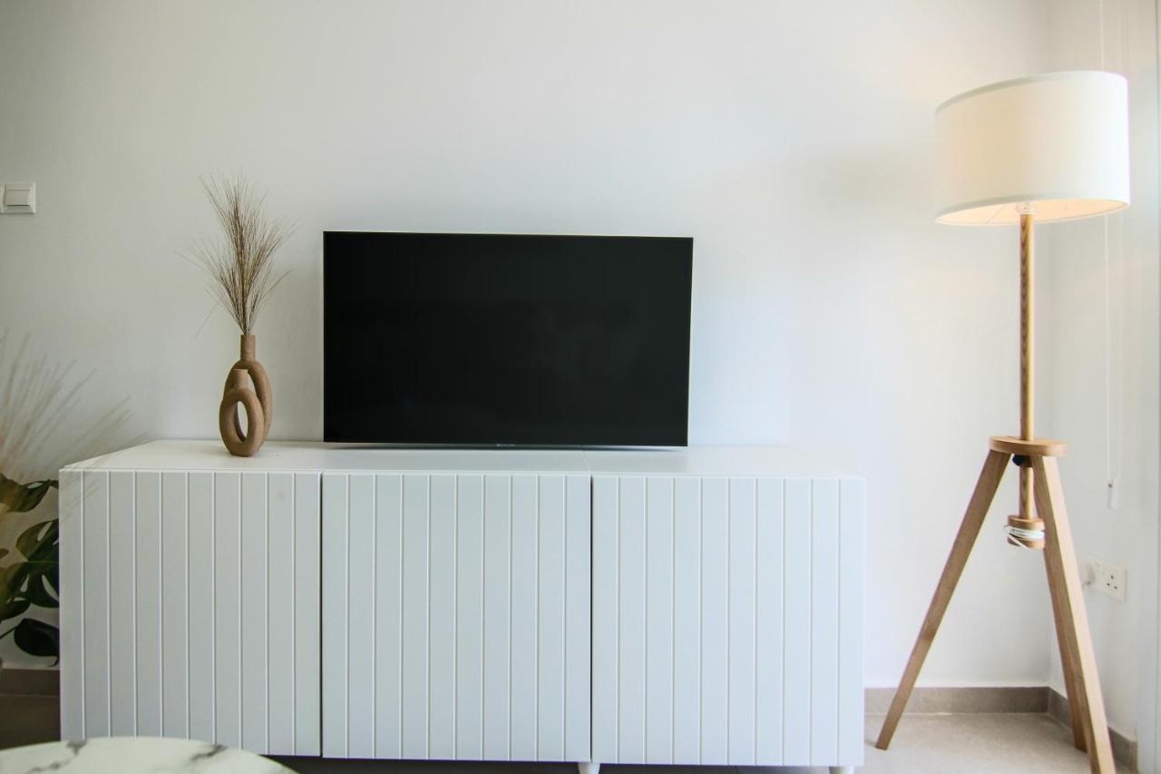 Phaedrus Living: Seaview Luxury Flat Limnaria 114 Apartment Paphos Bagian luar foto